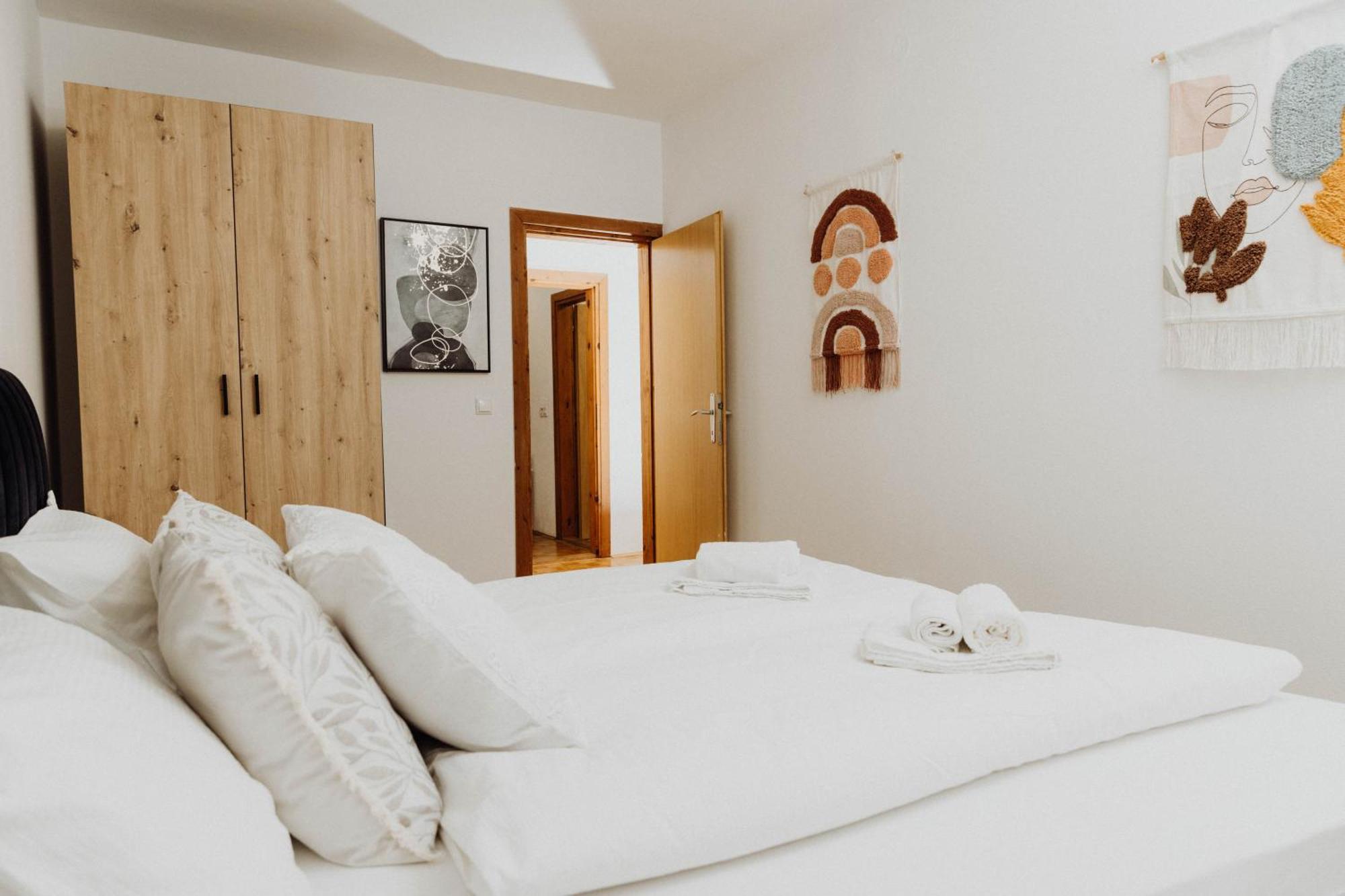 Apartman Tihana Vinkovci Exterior foto