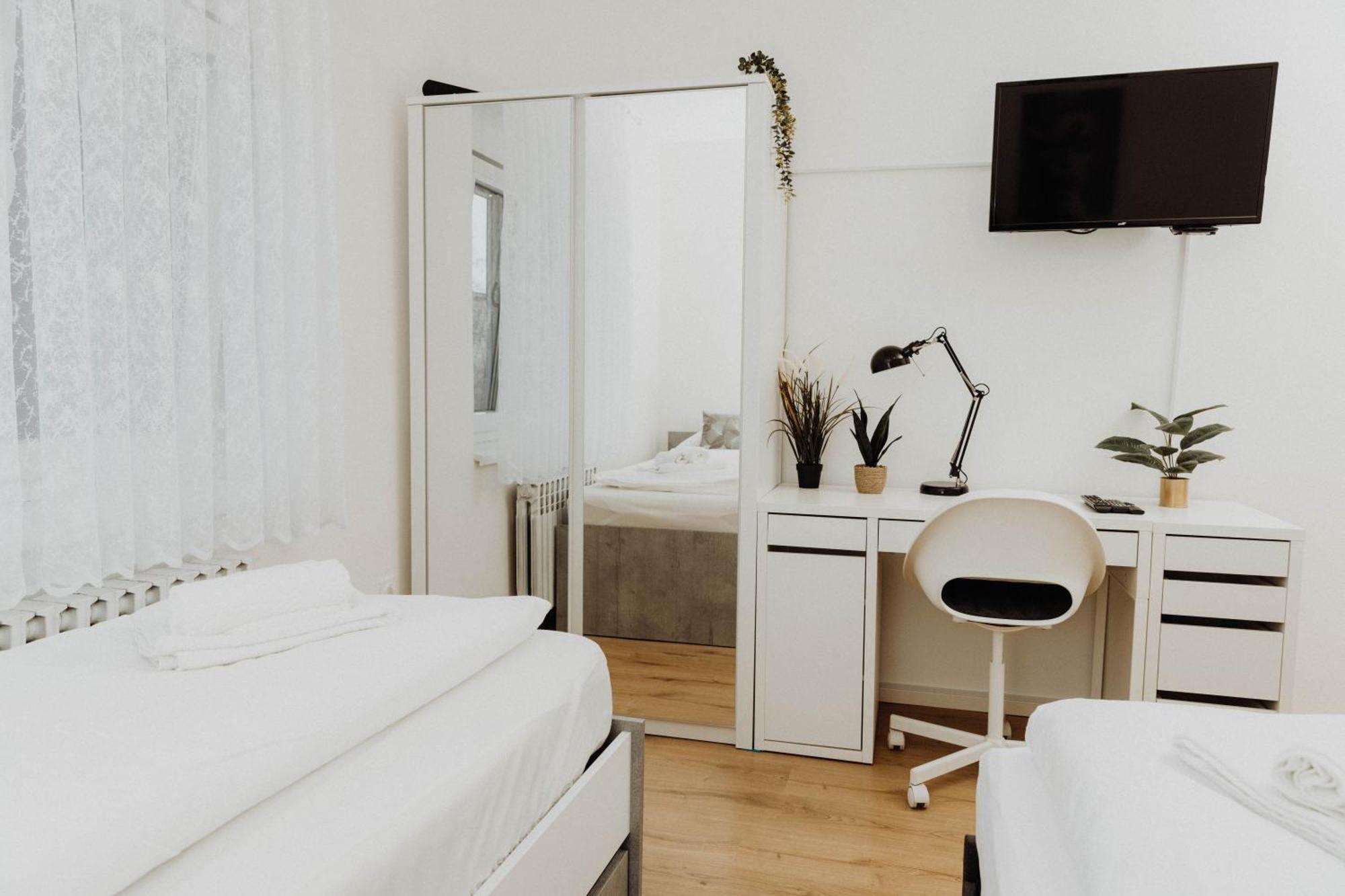 Apartman Tihana Vinkovci Exterior foto