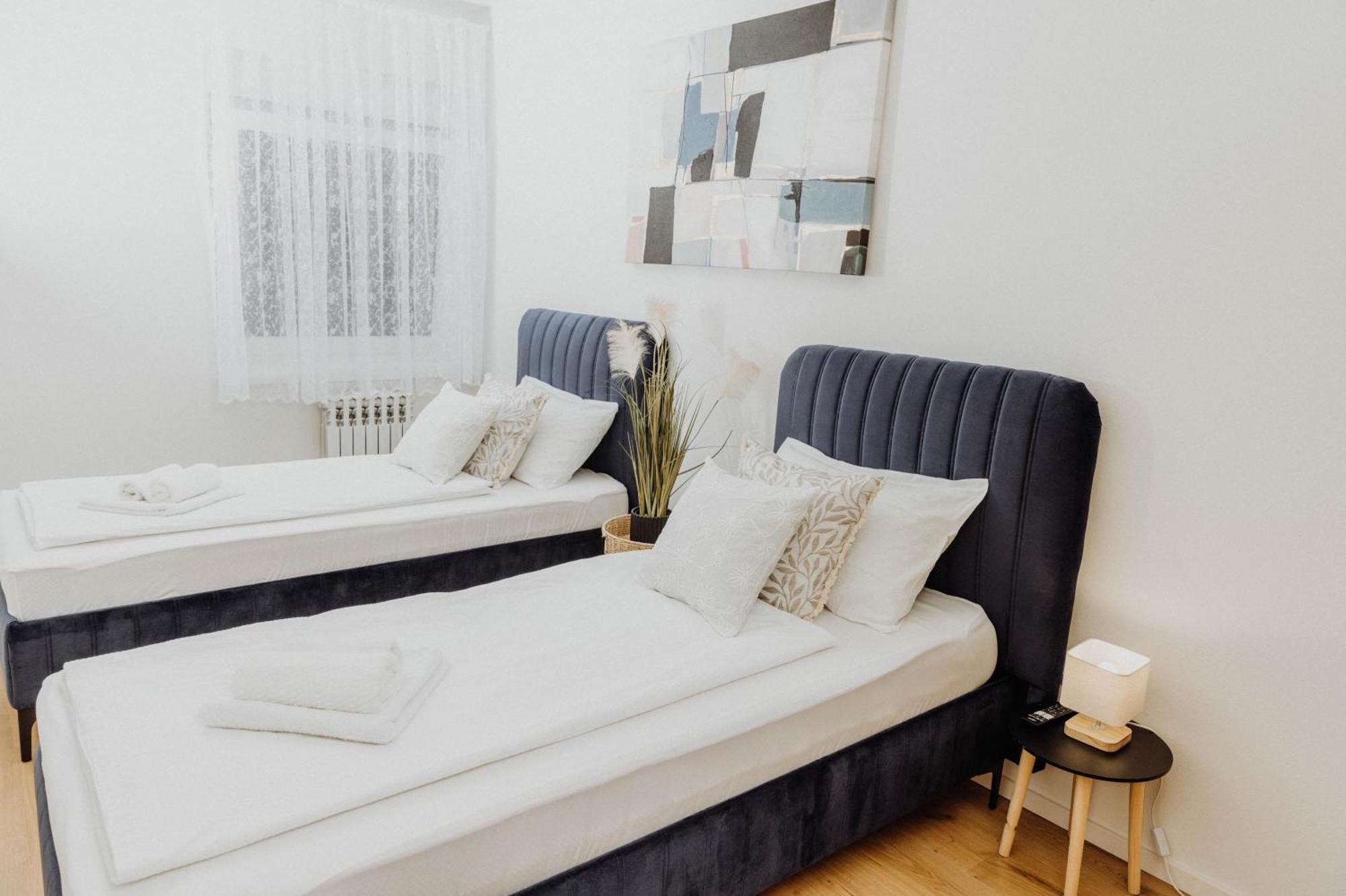Apartman Tihana Vinkovci Exterior foto