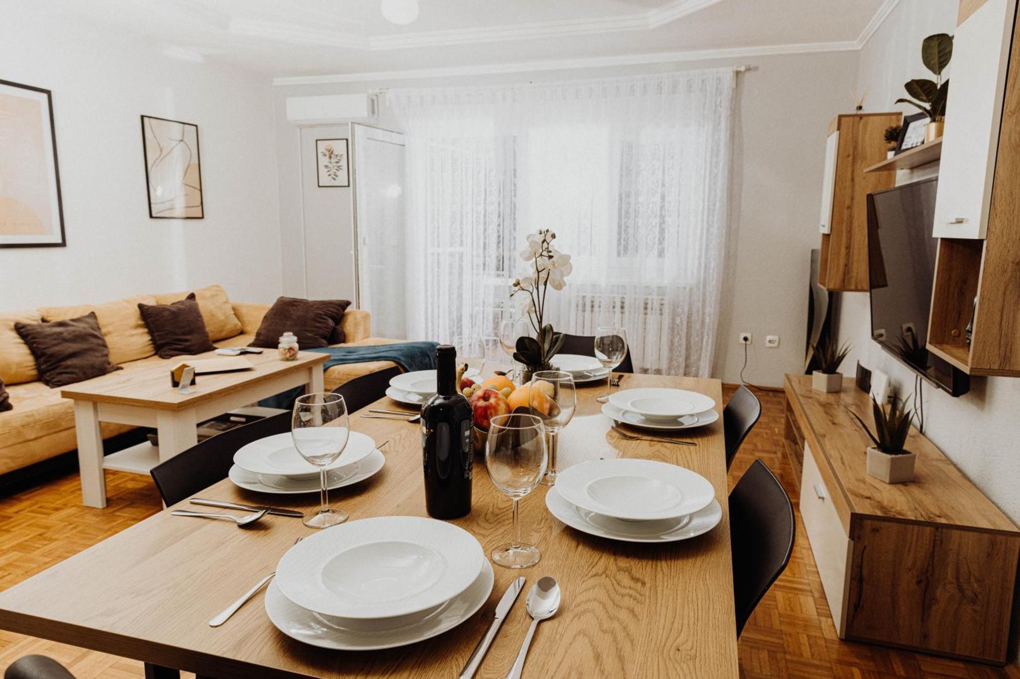 Apartman Tihana Vinkovci Exterior foto