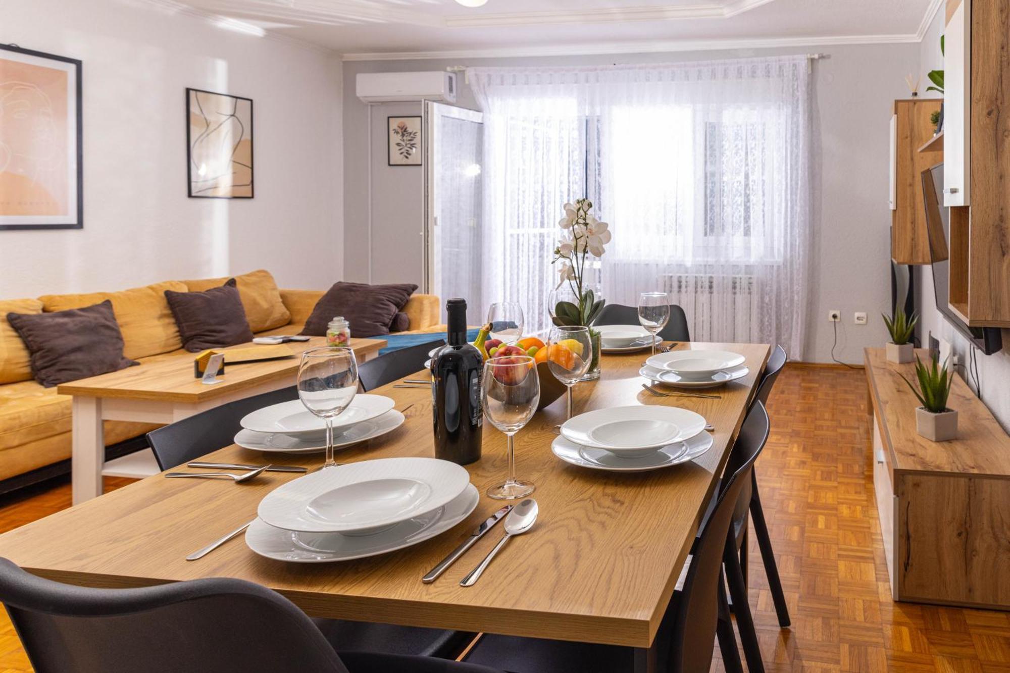 Apartman Tihana Vinkovci Exterior foto
