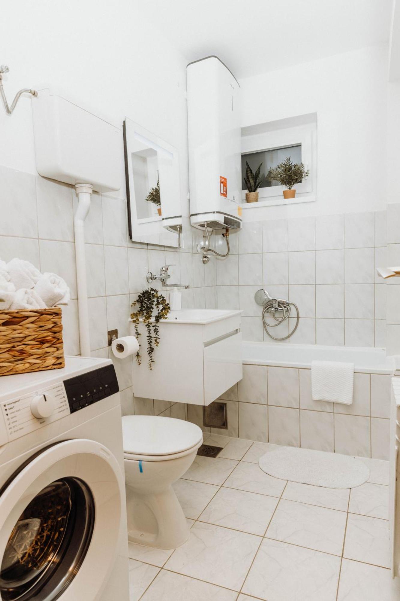 Apartman Tihana Vinkovci Exterior foto